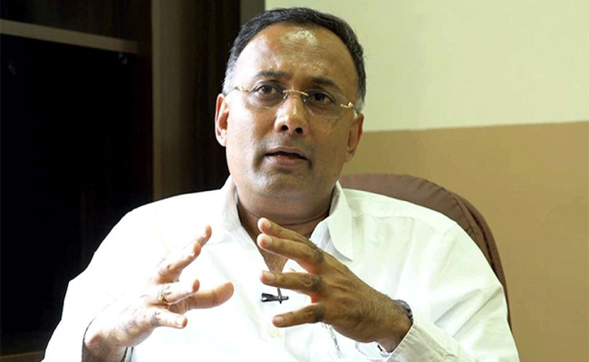 Minister Dinesh Gundu Rao condemns removal of sacred thread during CET